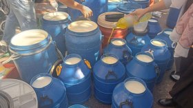 حجز شاحنتين من الحليب ممزوج بـ”روح الملح”!