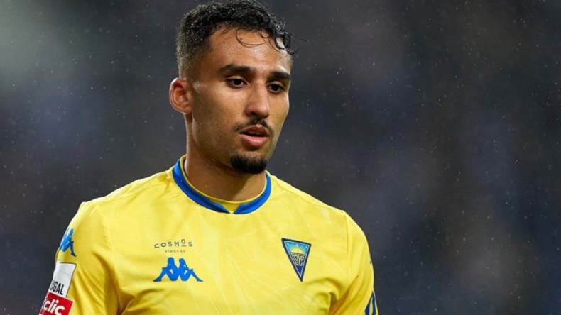 لاعب ايستوريال برايا البرتغالي “رفيق غويتان” في طريقه لـ”الخضر”