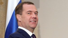 Macron, visé par tentative d’assassinat, annule sa visite à Kiev!, selon Medvedev