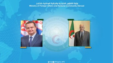 Attaf reçoit un appel téléphonique de son homologue serbe