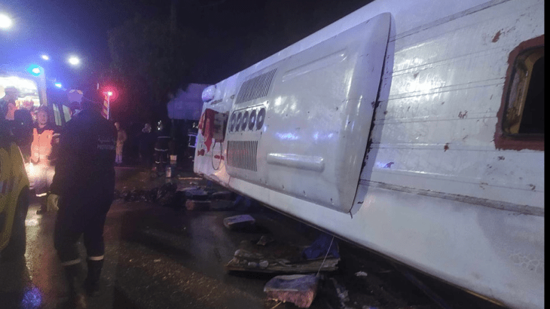 حالة وفاة وعشرات الجرحى في حادث اصطدام حافلة أنصار اتحاد عنابة