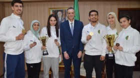 وزير الرّياضة يمنح قاعة لِبطل إفريقيا