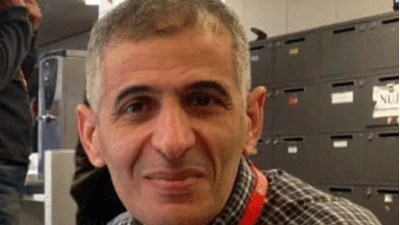 بعد إهانته بكلمات غير مقبولة في حق الجزائريين.. القضاء البريطاني ينصف الصحفي أحمد روابة