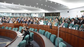 أزمة بين رؤساء الكتل بسبب الأجور والغيابات والحصانة البرلمانية!