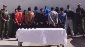 الإطاحة بشبكة دولية لتهريب البشر والمخدرات