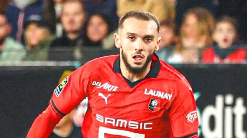 غويري “يتصارع” مع زميلَين له لِتنفيذ ركلة جزاء