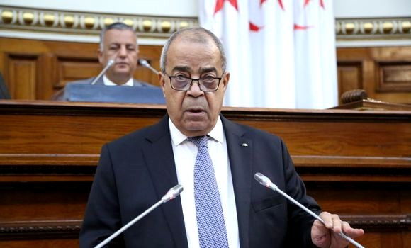 campagne acharnée des laboratoires étrangers contre les médicaments Algériens