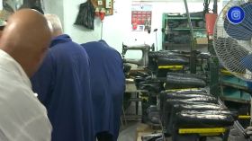 تنظيم عملية الاستيراد .. مطلب يرفعه مصنعو الأحذية لحماية المنتوج المحلي