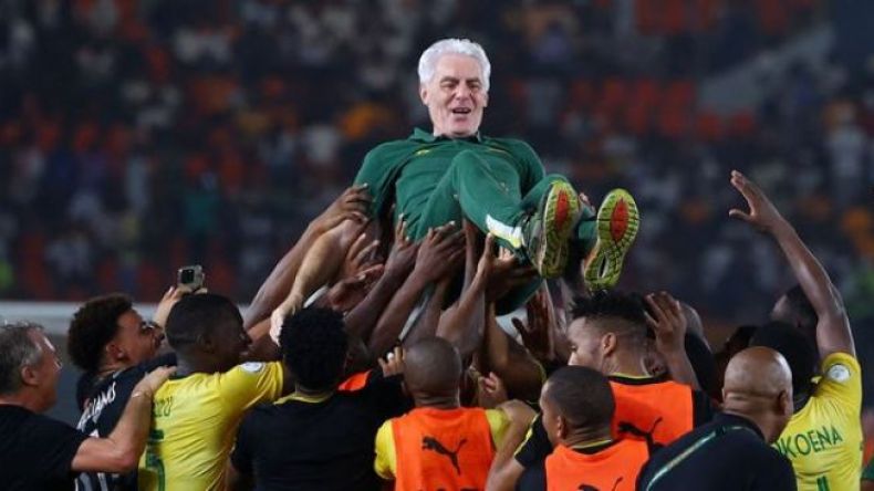 هل يُدرّب “الخضر”؟ هوغو بروس يردّ