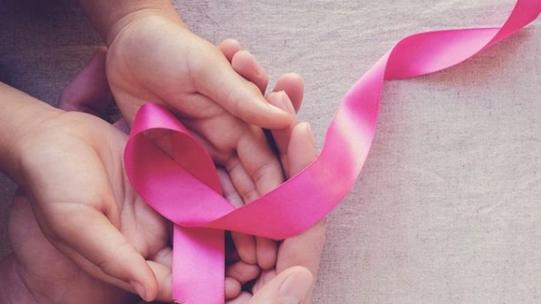 صالون “النهضة”.. عرض آخر التقنيات في ترميم سرطان الثدي