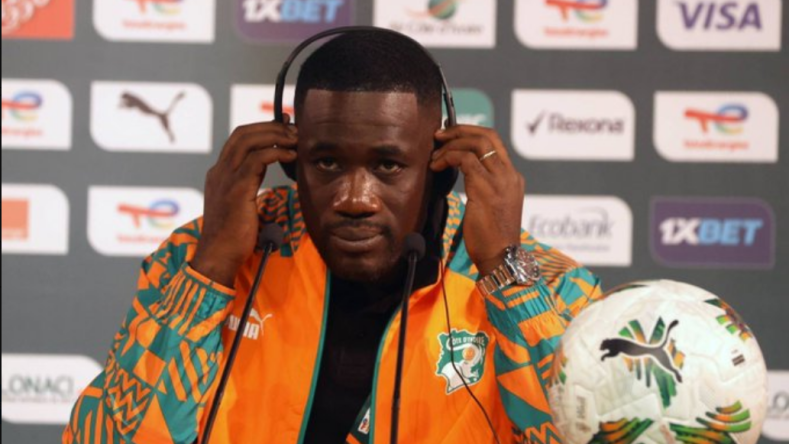 الاتحاد الإيفواري يكافئ المدرب فايي