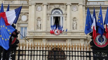 Algerian Authorities “Sovereign” in Granting or Rejecting Visas to Pieds Noirs Associations