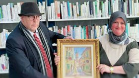 عجز الأطباء عن علاجه وشُفي بالكتابة