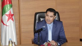 لعقاب: ينبغي أن يكون الإعلام العمومي أول الملتزمين بالقوانين