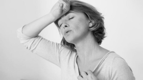 هذه نصيحة الخبراء للتخفيف من أعراض سن اليأس!
