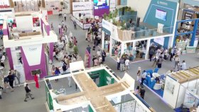 خبراء وصيادلة يناقشون آليات سوق الأدوية بـ”سيفال”