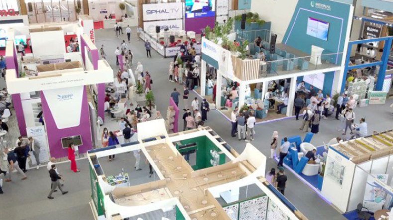 خبراء وصيادلة يناقشون آليات سوق الأدوية بـ”سيفال”