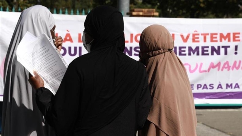 L’islamophobie en France oblige les femmes musulmanes qualifiées à émigrer