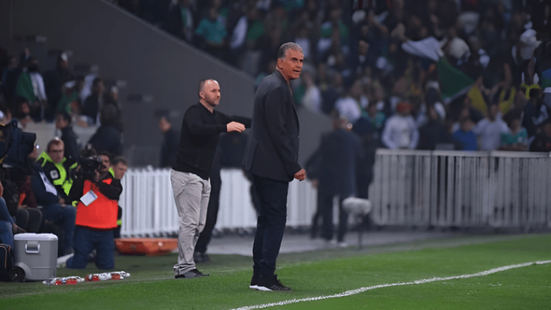 هل حقّا الرّجل مريض؟ المدرّب كيروش يردّ