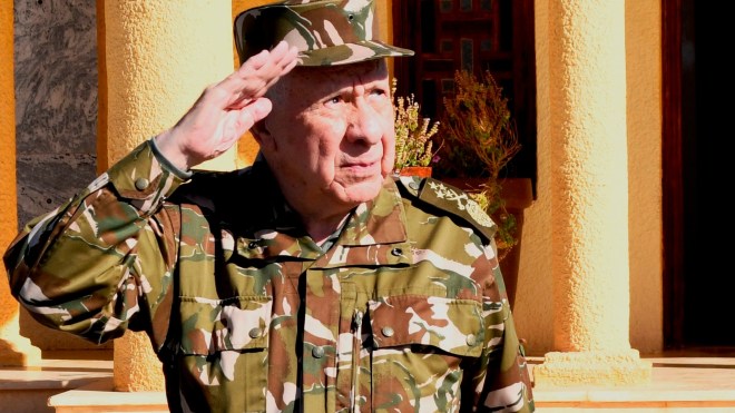 الفريق أول السعيد شنڨريحة يشارك في اجتماع وزراء الدفاع