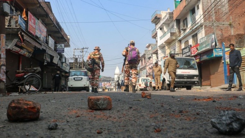 الهند: خمسة قتلى وعشرات الجرحى في مواجهات بعد هدم مدرسة إسلامية ومصلى