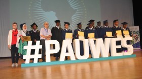 هذا هو عدد المنح الدراسية التي تمنحها الجزائر سنويا للطلبة الأفارقة