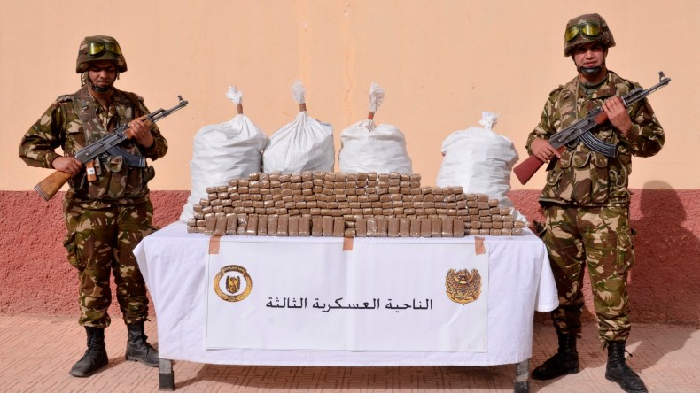 إحباط محاولة إدخال أزيد من 5 قناطير من الكيف عبر الحدود مع المغرب  