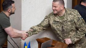 زيلينسكي يعفي فاليري زالوجني من قيادة الجيش الأوكراني