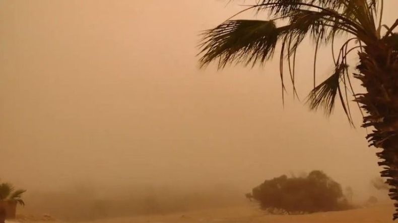 تنبيه: رياح قوية وزوابع رملية عبر 3 ولايات