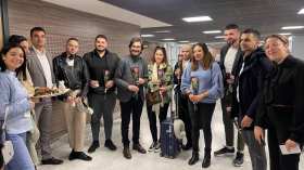 وصول أول وفد من شباب الجالية الوطنية إلى مطار وهران