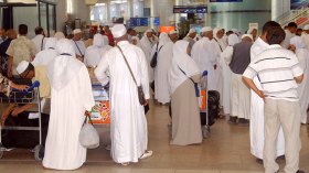 وكالات سياحية ترفع تكلفة الحج بـ16 مليونًا إضافية