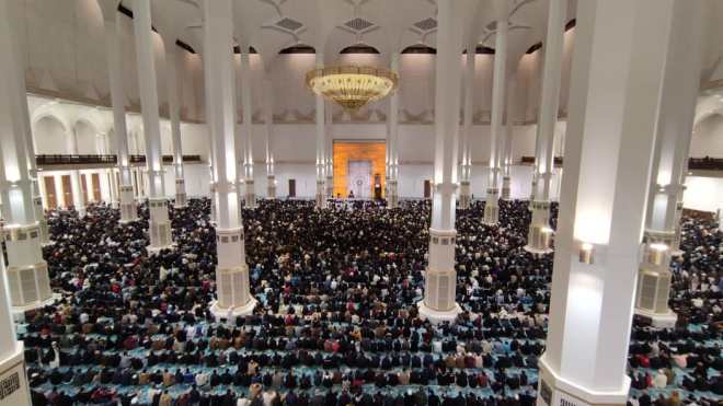 أراء المصلّين بــعد أداء أول صــلاة جمــعة بجامــع الجزائــر