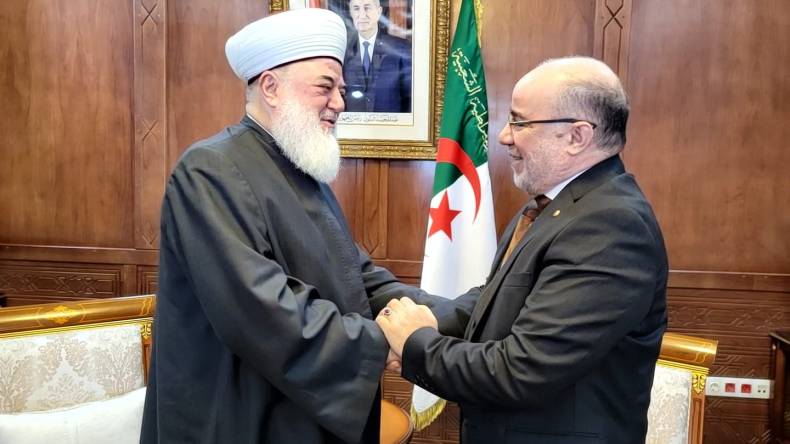 الجزائر تعرف نهضة علمية وتطوّرا حضاريا