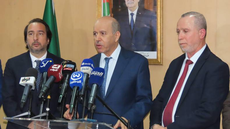 وزير الصحة: 70 بالمئة من الأدوية في الجزائر “محليّة الصنع”