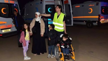 Rapatriement à partir du Caire de 45 enfants palestiniens et 6 Algériens blessés