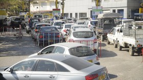 لا داعي للطوابير.. المنتجات النفطية متوفرة أيام العيد 