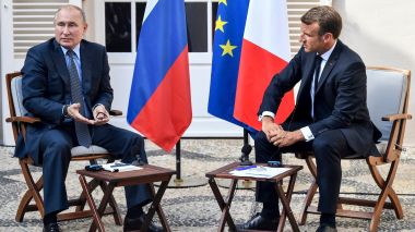 Moscou: Macron accroît “l’implication directe de la France” dans le conflit