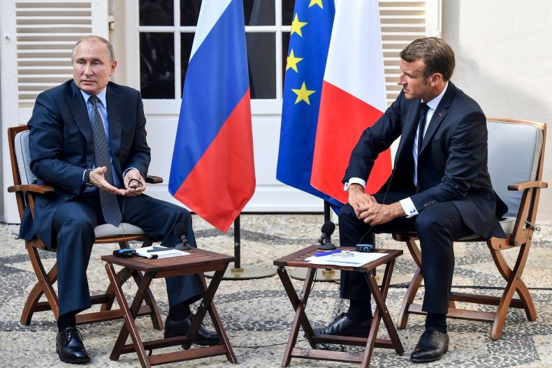 Moscou: Macron accroît “l’implication directe de la France” dans le conflit