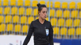 حكمة جزائرية في مباراة جنوب إفريقيا وأندورا