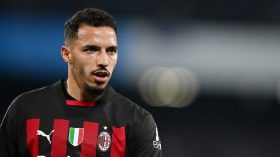 مدرّب سلافيا براغ يُطالب لاعبيه بِتكبيل بن ناصر