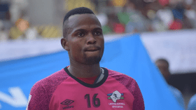 بِالفيديو: هدف خُرافي لِحَارس مرمى منتخب اللوزوطو