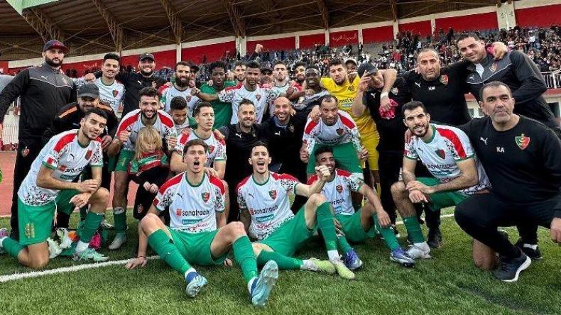 المولودية تُعمّق الفارق في الصّدارة