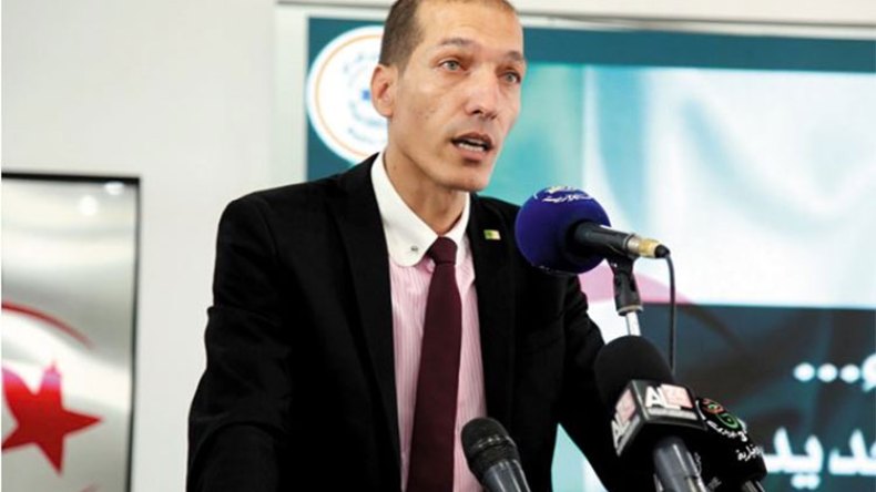 الإبقاء على شبكة التقييم السابقة للترقية لرتبة بروفيسور