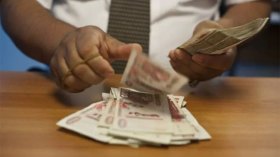 موتى وموظفون و”غرباء” استفادوا من منحة رمضان!