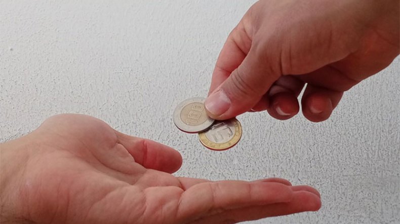 لهذا السبب.. ينصح أئمة بإخراج زكاة الفطر نقدا