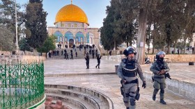 L’occupant sioniste empêche les fidèles Palestiniens d’accéder à la mosquée Al-Aqsa au premier vendredi du Ramadhan