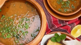 تحضيرا لرمضان.. العاملات يستفدن من منتجات طازجة “صنع منزلي”