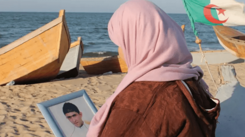 موقع إسباني يفجر مفاجأة صادمة بشأن “الحراقة” الجزائريين!