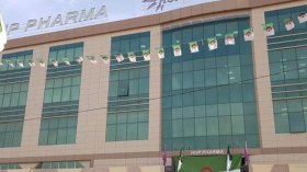 الصيادلة وموزعو الدواء يستعجلون تنفيذ قرار سحب منتجات “هوب فارما”