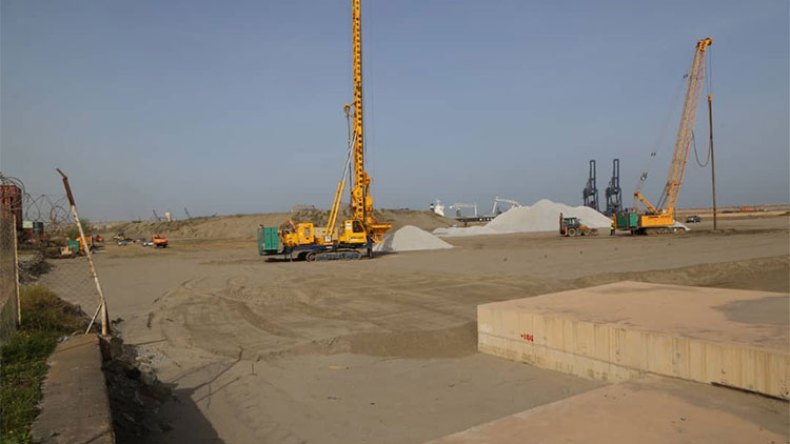 الشطر الأول من مشروع نهائي الحاويات بميناء جن جن يسلّم في جوان